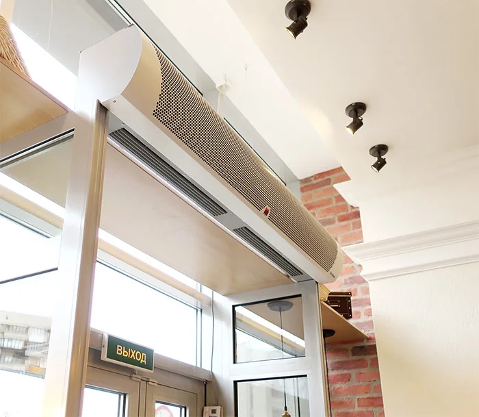 Монтаж (установка) водяных тепловых завес